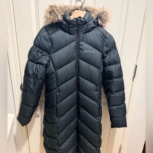 Marmot Montreaux Women's Black Down Puffer coat